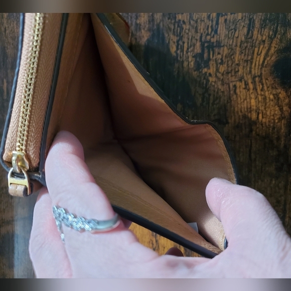 Tory Burch McGraw Bi-Fold Wallet Womens  Leather Camel Brown - Picture 10 of 16